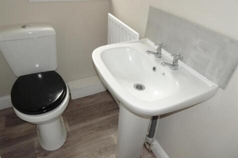 TOILET/WC