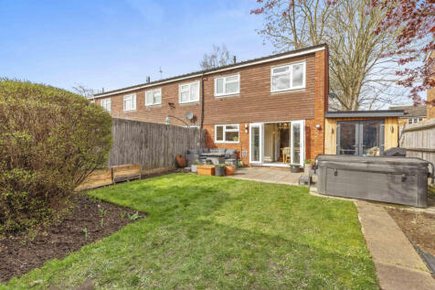 10 Hobart Court, Gunthorpe Rd, SL7 1UL (LOW RES)-1
