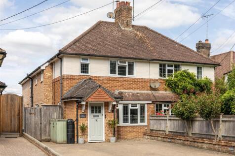 April Cottage-46.jpg