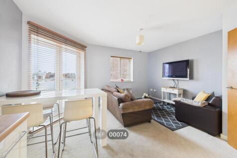 Kitchen &amp; Living area