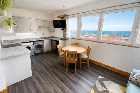 Kitchen/Lounge