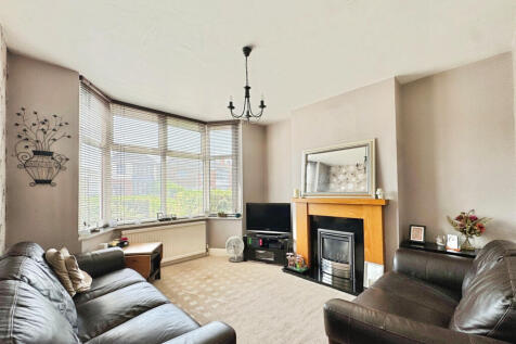 66, Crown Hills Avenue, LE5 4HE