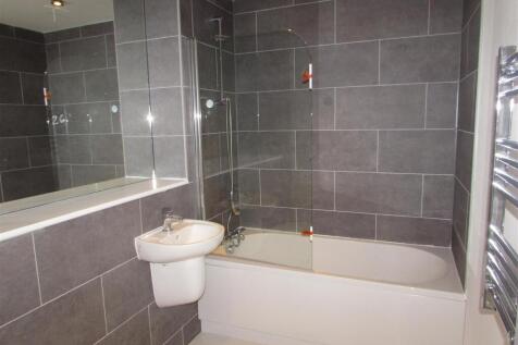Bath Road, Slough photo 3