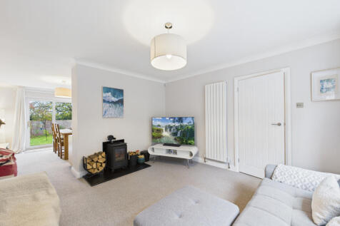 CAM01354G0-PR0611-STILL004