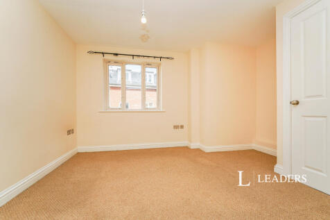 Russell Street, Stroud, Gloucestershire, GL5 photo 4
