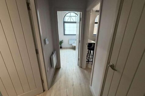 apt_18_20_westfield_terrace
