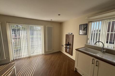 Tettenhall Road, Wolverhampton photo 3