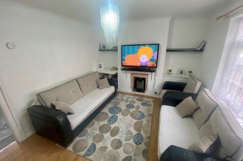 Denewood Crescent, NG8 photo 4