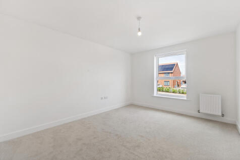 Leaf Living at Hounsome Fields, Basingstoke, Hampshire, RG23 photo 4