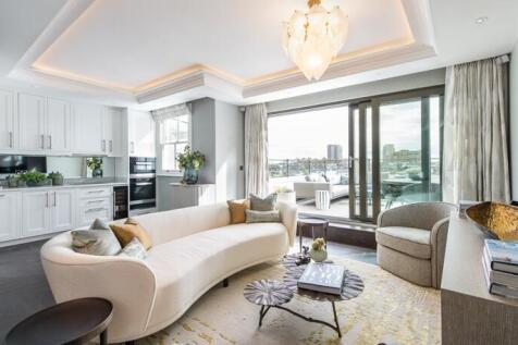 2 bed apartment to rent Prince of Wales Terrace, 