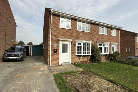 Yeovil, BA20 - property photo