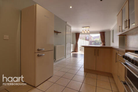 Marius Crescent, PETERBOROUGH photo 4