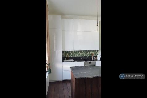 Kitchen - Showing Storage 