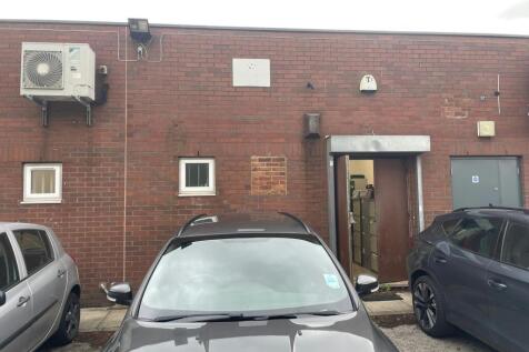 Retail Property (high street) to rent Image 3