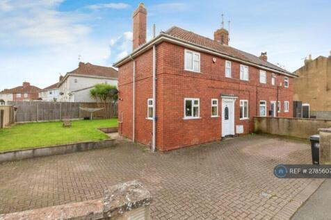 Front Garden And Driveway 