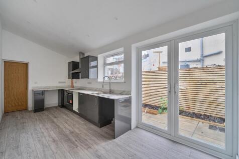 1355643-19-6901f3ab9e5af-ARW-1