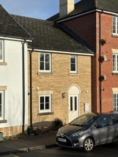 3 Bedroom mid terraced house