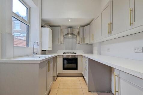 Verney Road, Royton, OL2 photo 4