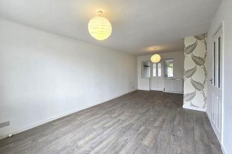 Rugby Road, Binley Woods -Lounge.jpg