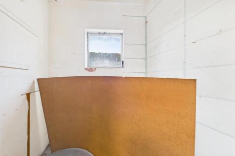 27 Eastover, Bridgwater, Somerset TA6 5AW | Freeho