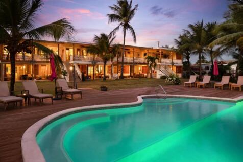 welcome-to-surfers-bay-hotel.jpg