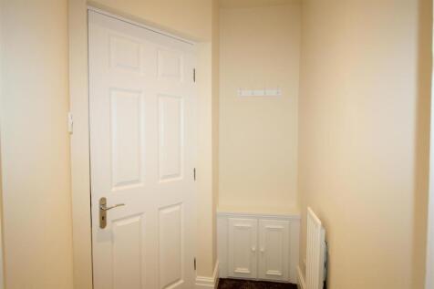 Ansdell Road South, 9, Flat 2 - Hallway.JPG