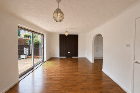Jocelyns, Harlow, Essex photo 4