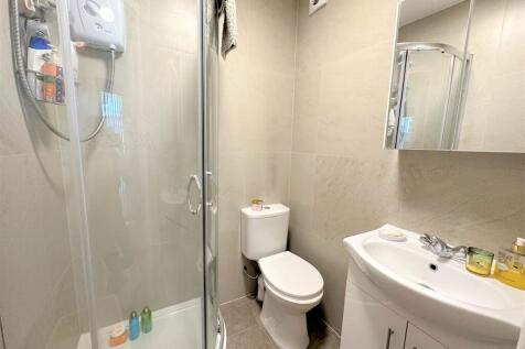 Antrobus Road, Chiswick, London photo 5