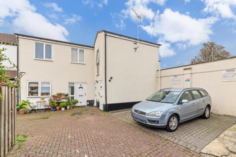 CHURCHILL MEWS, 2, FLAT 2- (8)