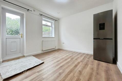 Lodge Oak Lane Tonbridge TN9 photo 4