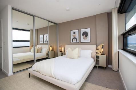 Lyon Queensway, Octagon, B3 photo 3