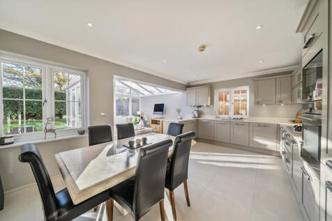 1387027-12-693058...