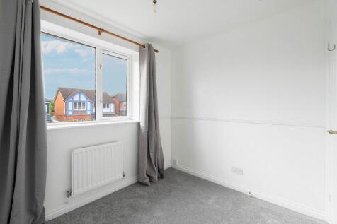 Arnord Drive, Chessington photo 4