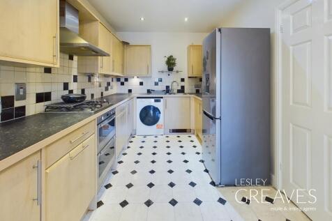 Blackthorn Close, Gedling, Nottingham photo 3