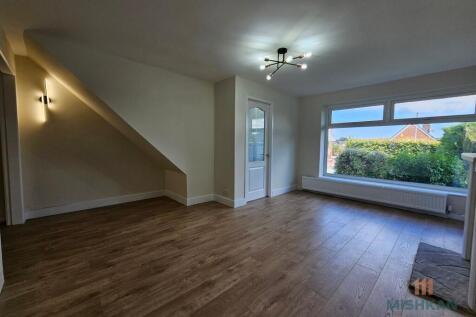 Helston Drive, Royton, Oldham photo 4
