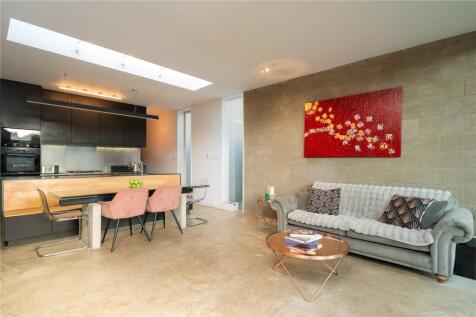 Kitchen/Reception