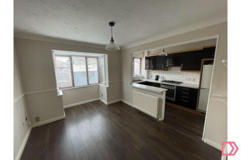 Sunbury Court, North Shoebury, Essex, SS3 photo 3