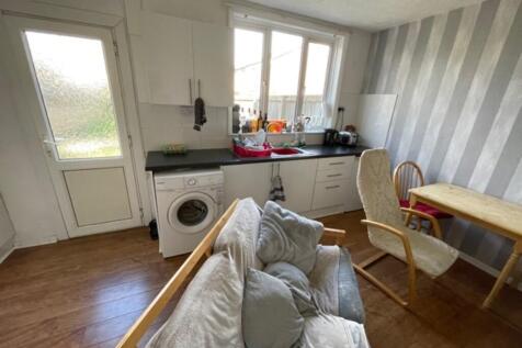 Charter Avenue, Coventry photo 3