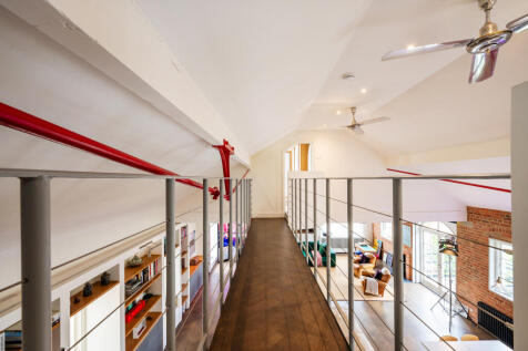 7 Old Library Apartments (38).jpg