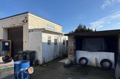 main unit &amp; carport.jpg