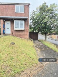 2-bed terraced on Fairmead Close, Nottingham, NG3, £1,050/mo