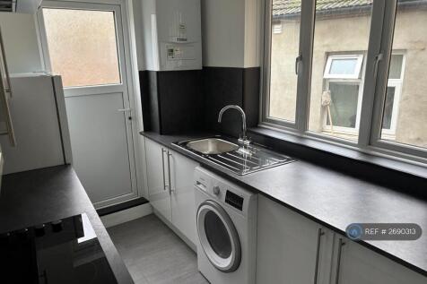 Newly Fitted Kitchen