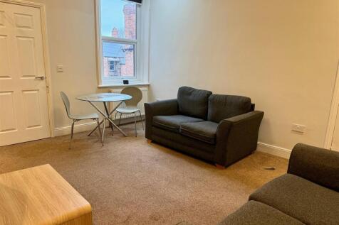 Lounge 3.jpg