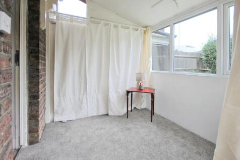 East Grinstead photo 5