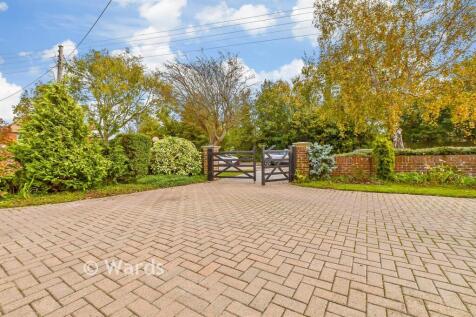 Driveway/Parking
