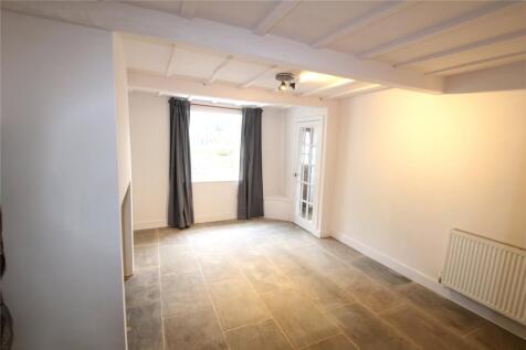 St Annes Square, Holmfirth, West Yorkshire, HD9 photo 3