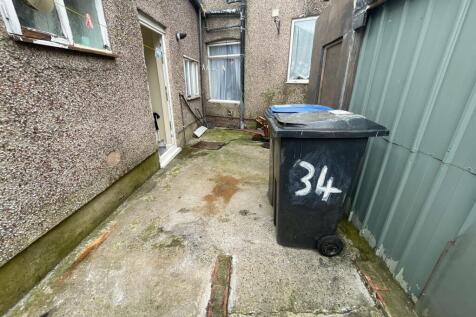 36B (Ground Floor) - Rear Yard