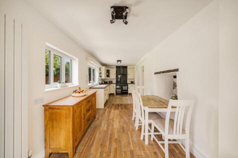 Kitchen/Breakfast Rm