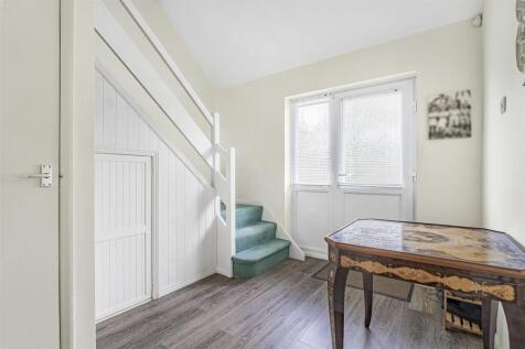 48 Spring Lane, Flore