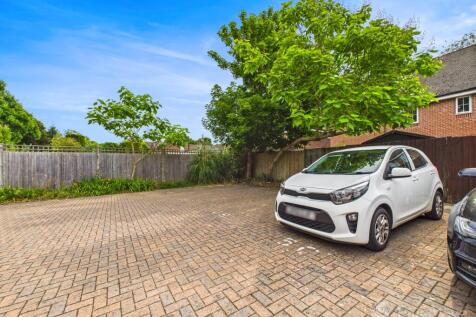 CAM03624G0-PR0142-STILL017